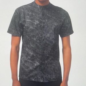 Lululemon men’s snap up short sleeve shirt.  New with tags.